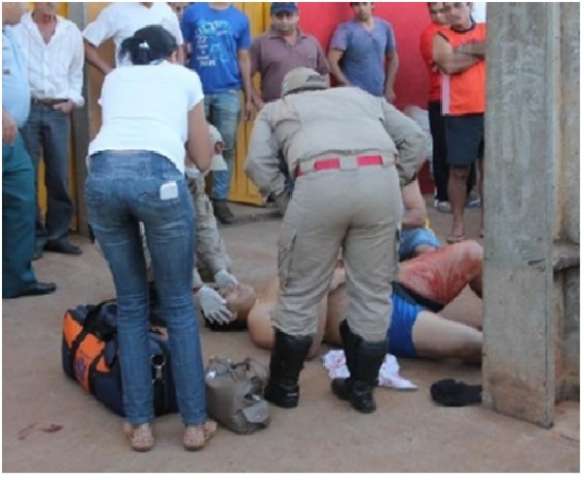 Tio tenta vingar morte de sobrinho e fere irm&atilde;o de suspeito com 5 tiros