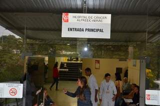 Hospital recebe média de R$ 220 mil em doações por mês. (Foto: Vanderlei Aparecido)