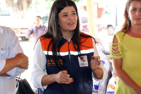 Governadora em exercício entrega kits para 68 desabrigados e 150 desalojados 