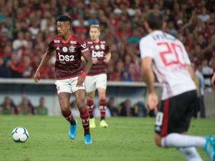 Flamengo domina São Paulo, mas times não saem do empate no Maracanã