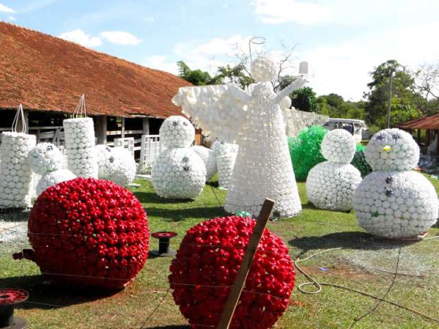  Natal de Luzes: mais de 50 mil garrafas pet ser&atilde;o usadas em Ribas