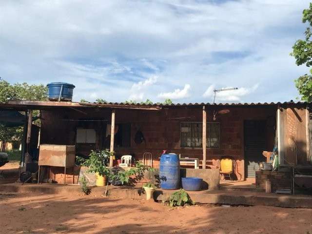 Decis&atilde;o suspende despejo de 27 fam&iacute;lias que ocupam &aacute;rea disputada na Justi&ccedil;a