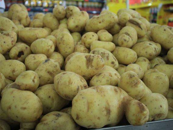 Pre&ccedil;o da batata e do tomate sobem e cesta b&aacute;sica vai a R$ 402 na Capital