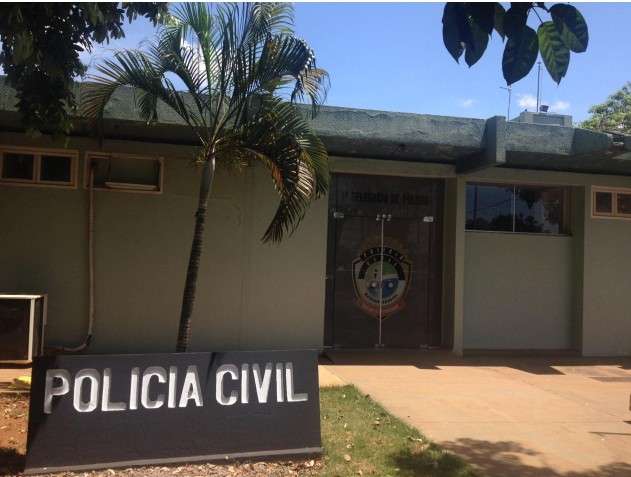 Mulher de 64 anos tem R$ 18 mil roubados em sequestro rel&acirc;mpago 