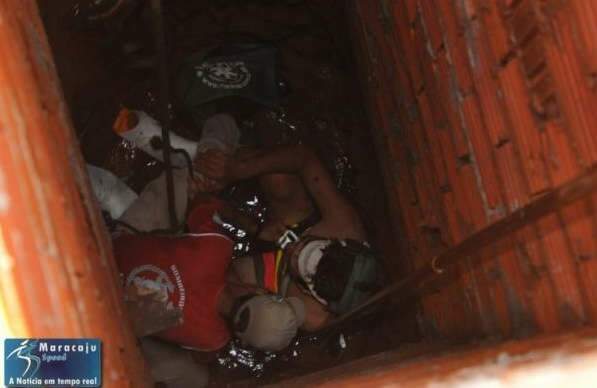  Homem &eacute; resgatado ap&oacute;s cair em po&ccedil;o de 13 metros em Maracaju