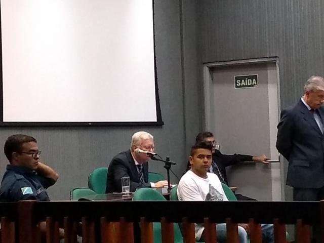 &#039;&#039;Eu n&atilde;o merecia isso&quot;, diz adolescente que sobreviveu a tiro na cabe&ccedil;a