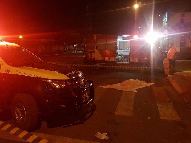 Homem de 48 anos &eacute; morto a facadas no port&atilde;o de casa