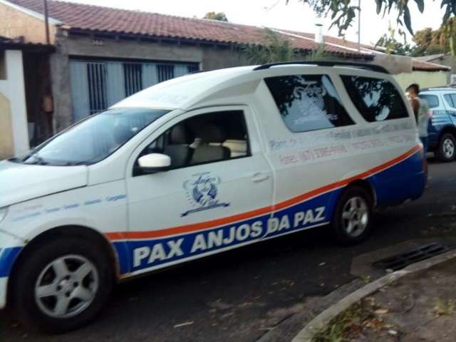 Homem &eacute; morto com cinco facadas e cunhado &eacute; suspeito pelo crime 