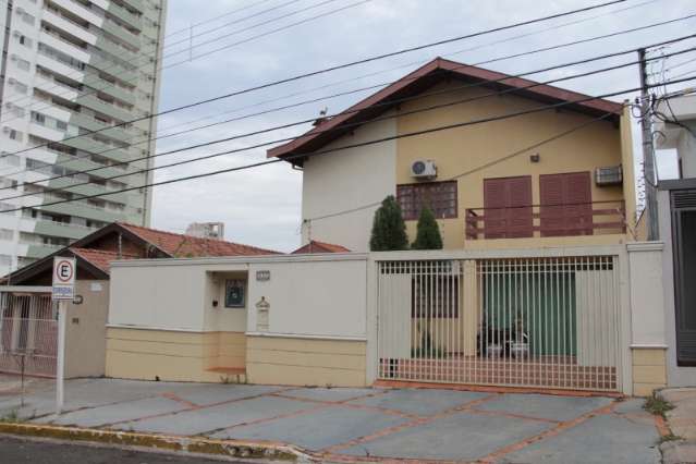 Ap&oacute;s persegui&ccedil;&atilde;o, tr&ecirc;s PMs s&atilde;o presos em flagrante por les&atilde;o corporal