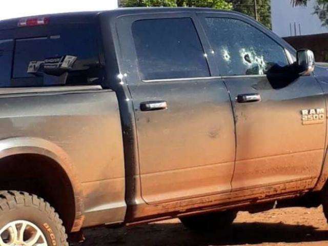 Tentativa de execu&ccedil;&atilde;o termina em tiroteio com tr&ecirc;s feridos na fronteira