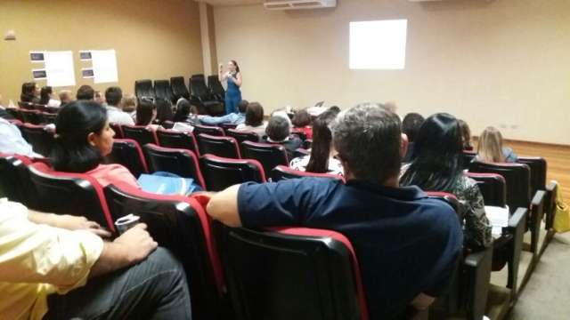 Especialistas debatem como manter economia com turismo al&eacute;m das compras