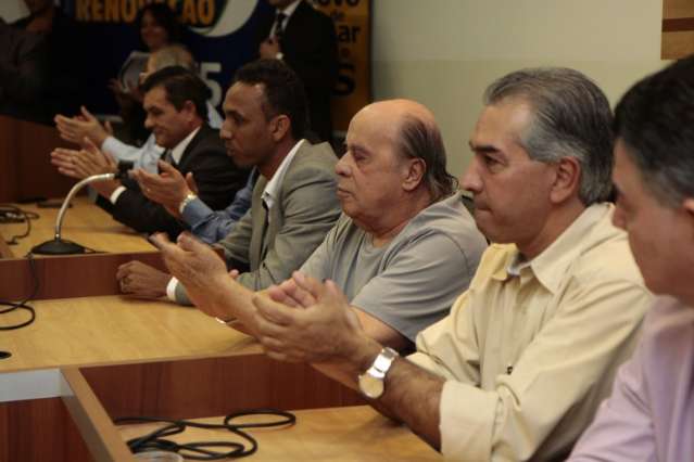 Azambuja conta com apoio do DEM, PPS e PSD e busca mais dois partidos