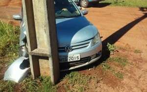 Motorista foge de bloqueio e bate ve&iacute;culo com 449 quilos de maconha