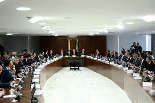 Presidente interino Michel Temer reúne-se com governadores no Palácio do Planalto. (Foto: Wilson Dias/Agência Brasil).