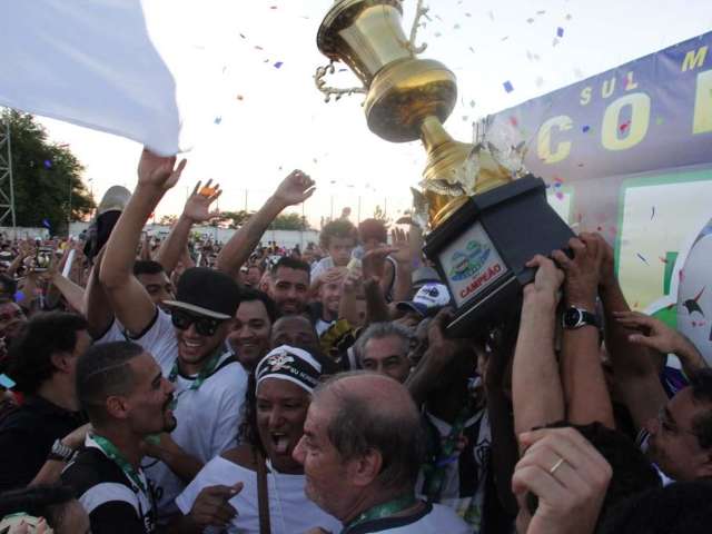 Campe&atilde;o, Corumbaense inicia semana com agradecimento a Deus pelo t&iacute;tulo