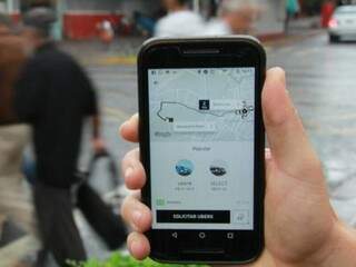 Plataforma Uber é uma das mais utilizadas em Campo Grande e também deve seguir regras do decreto municipal. Motoristas querem anular os efeitos da lei. (Foto: Marcos Ermínio)