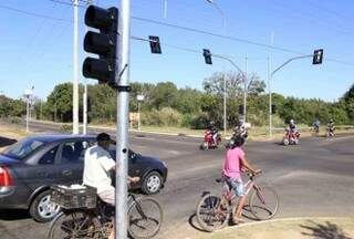 Os semáforos da Lúdio Coelho com rua das Árvores devem funcionar em duas semanas. (Foto: Gerson Walber)