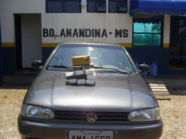  Pol&iacute;cia apreende 7 kg de coca&iacute;na na MS 276