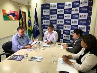 Reunião da diretoria da ACICG com o deputado Paulo Siufi (Foto: ACICG/Divulgação)