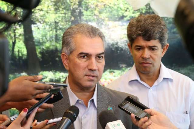 Reinaldo diz que or&ccedil;amento tem previs&atilde;o realista sobre 2016