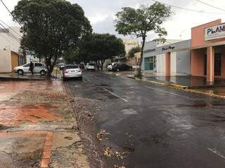No bairro Santa Fé também já começou a chover. (Foto: Direto das Ruas)