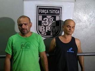 Marco Antônio, de verde ao lado do comparsa, Rogério Pereira. (Foto: Adilson Domingos) 