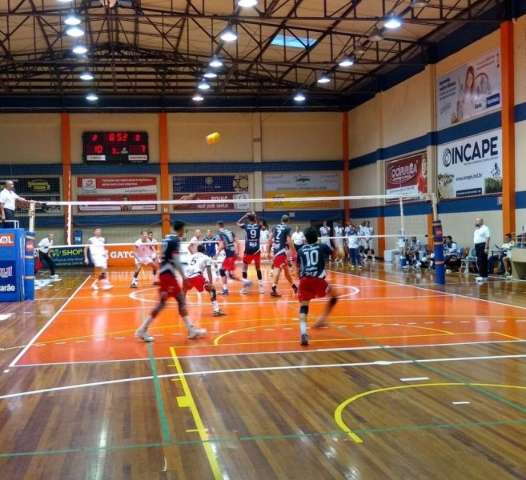 R&aacute;dio Clube/AVP estreia com trope&ccedil;o na Superliga B em Blumenau