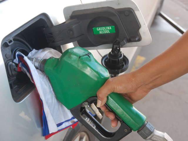  Gasolina e &aacute;lcool t&ecirc;m pre&ccedil;os reajustados novamente