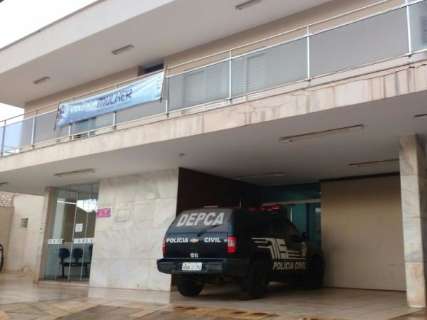 Padrasto e primo s&atilde;o suspeitos de estuprar menina de 11 anos 
