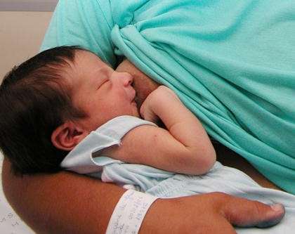 Oficina debate sa&uacute;de da mulher trabalhadora que amamenta na Capital
