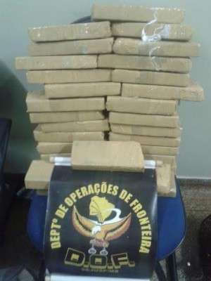 Adolescente levaria 16,5 quilos de maconha para o Paran&aacute; 