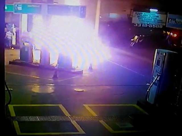 Morto em inc&ecirc;ndio sem socorro j&aacute; havia tentado atear fogo em policiais 