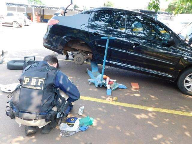 Jovem diz que receberia R$ 5 mil para levar 43 kg de pasta base para SP