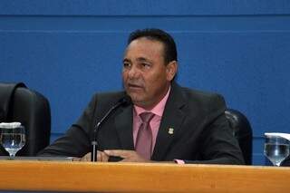 O vereador Carlão, do PSB, durante sessão desta quarta-feira na Câmara Municipal de Campo Grande (Foto: Richelieu de Carlo/Assessoria da Câmara)