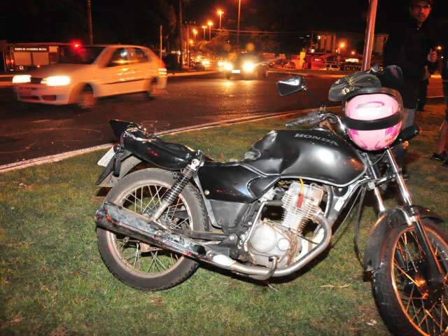  Motociclista fratura perna e bacia em acidente em frente ao aeroporto