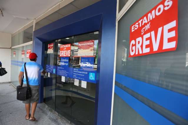 Greve dos banc&aacute;rios fecha 80 ag&ecirc;ncias em MS, mas pode acabar amanh&atilde;