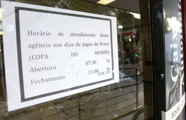 Bancos em MS funcionar&atilde;o apenas pela manh&atilde; em dias de jogos do Brasil na Copa