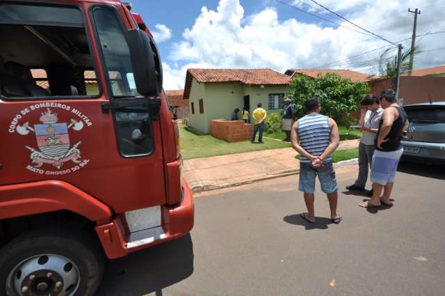 Mulher &eacute; encontrada morta em casa no Residencial Oiti