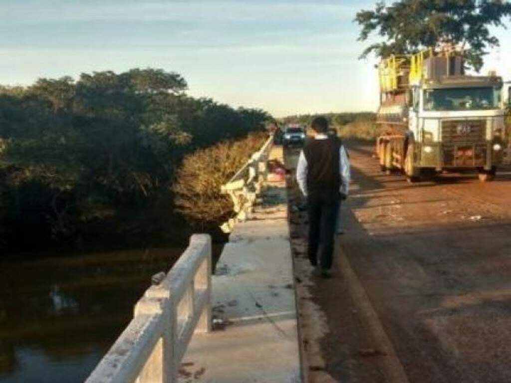 M E E Filha Morrem Ap S Pai Perder O Controle E Carro Despencar Em Rio