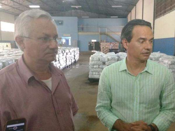 Prefeitura herda 9 toneladas de arroz estragado que iriam para merenda