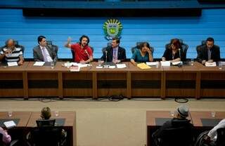 Deputados realizaram audiência sobre o tema indígena também na sexta-feira. (Foto:Divulgação) 