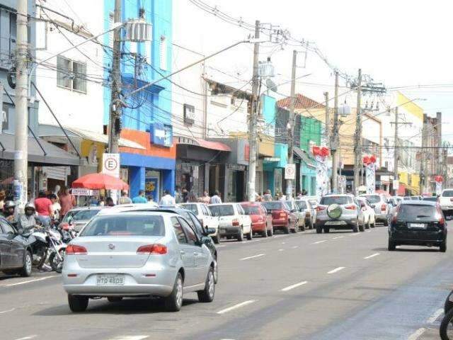 Shoppings e mercados abrem em hor&aacute;rio diferente na v&eacute;spera de Ano Novo