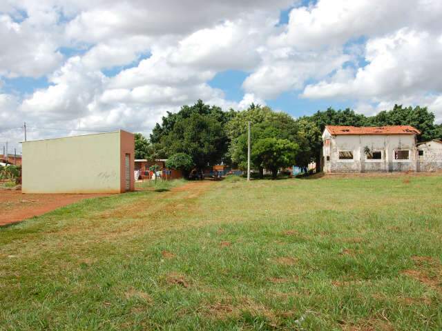  Bosque e centro comunit&aacute;rio viram ponto de uso de drogas &agrave; luz do dia