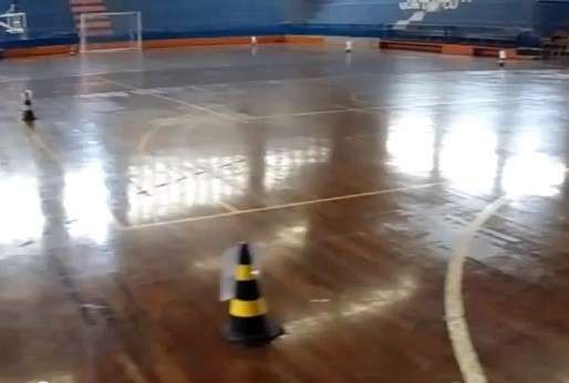 Teste da PRF feito em quadra de esportes deixa candidatos revoltados