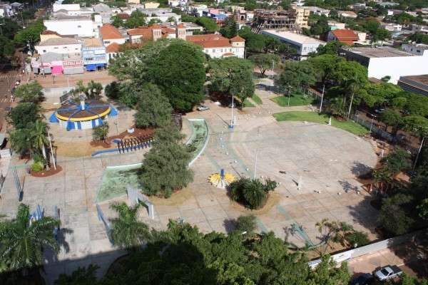Em Ant&ocirc;nio Jo&atilde;o, governo garante asfalto e amplia&ccedil;&atilde;o de saneamento