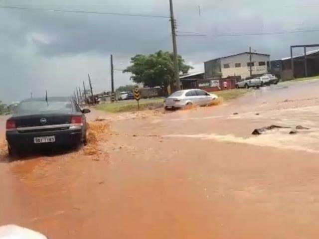 Estado est&aacute; em alerta de chuvas intensas nesta tarde, informa Inmet 