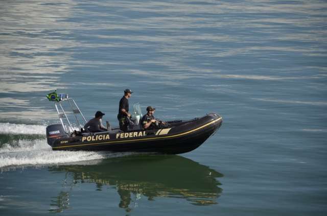 Pol&iacute;cia Federal prende 3 pessoas durante pesca predat&oacute;ria, em Tr&ecirc;s Lagoas 
