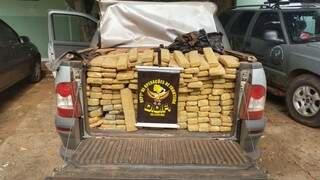 Mais de 600 kg de droga estavam no veículo. (Foto: Divulgação)