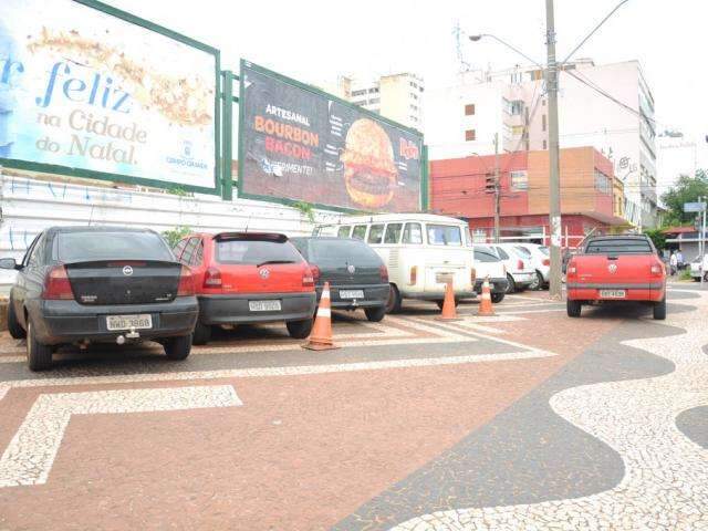Projeto prev&ecirc; aplicativo de den&uacute;ncia contra quem ocupa vaga reservada