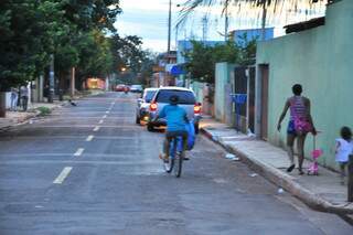 Bairro de ruas aparentemente tranquilas tem sido visitado por bandidos. (Foto: João Garrigó)